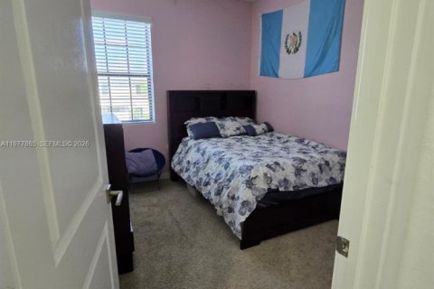 House in Florida City, Florida 3 bedrooms, 128.76 sq.m. № 2041858 - photo 30