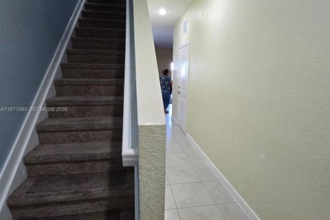 House in Florida City, Florida 3 bedrooms, 128.76 sq.m. № 2041858 - photo 8