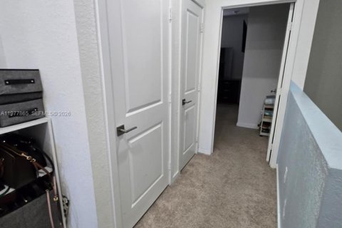 House in Florida City, Florida 3 bedrooms, 128.76 sq.m. № 2041858 - photo 27