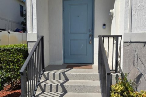 House in Florida City, Florida 3 bedrooms, 128.76 sq.m. № 2041858 - photo 6