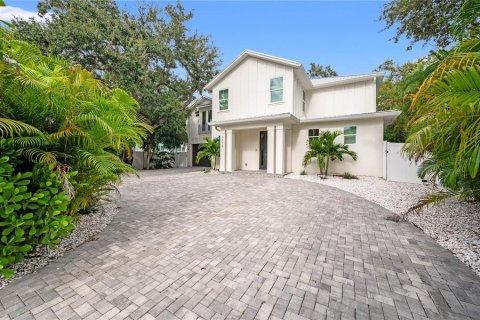 Villa ou maison à vendre à Sarasota, Floride: 4 chambres, 330.17 m2 № 1910678 - photo 1