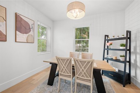 Villa ou maison à vendre à Sarasota, Floride: 4 chambres, 330.17 m2 № 1910678 - photo 8