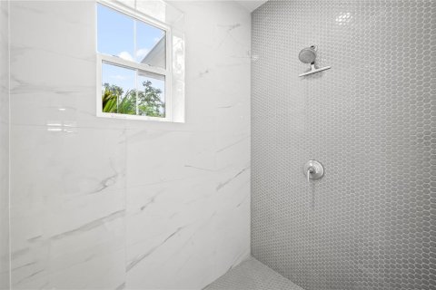 Villa ou maison à vendre à Sarasota, Floride: 4 chambres, 330.17 m2 № 1910678 - photo 24