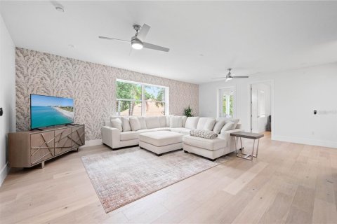 Villa ou maison à vendre à Sarasota, Floride: 4 chambres, 330.17 m2 № 1910678 - photo 25