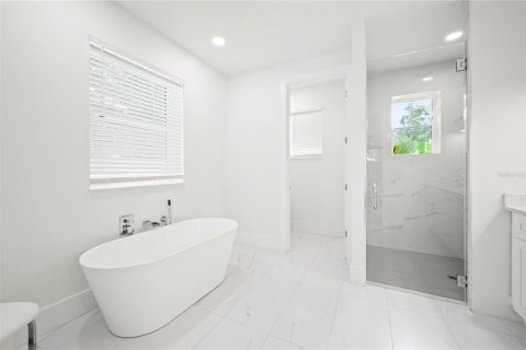 Villa ou maison à vendre à Sarasota, Floride: 4 chambres, 330.17 m2 № 1910678 - photo 22