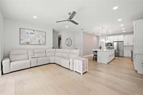 Villa ou maison à vendre à Sarasota, Floride: 4 chambres, 330.17 m2 № 1910678 - photo 16