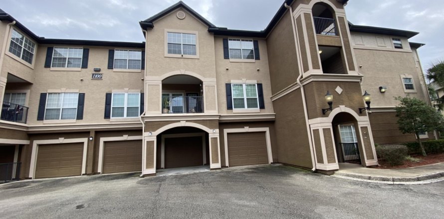 Condo in Jacksonville, Florida, 2 bedrooms № 883665