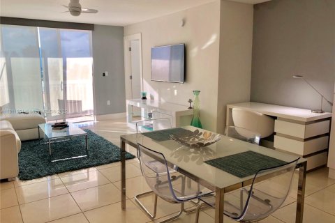 Condo in Miami Beach, Florida, 1 bedroom  № 1888726 - photo 5