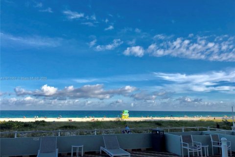 Condo in Miami Beach, Florida, 1 bedroom  № 1888726 - photo 30