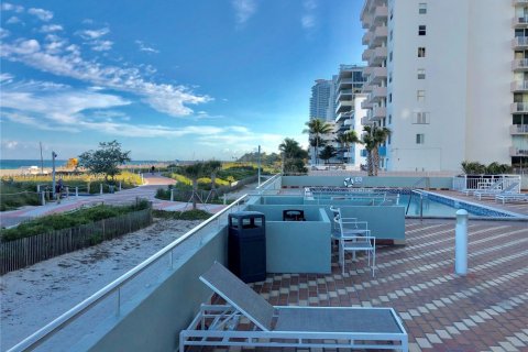 Condo in Miami Beach, Florida, 1 bedroom  № 1888726 - photo 28