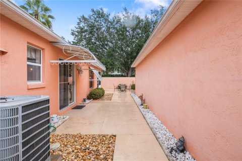 Casa en venta en The Villages, Florida, 2 dormitorios, 104.79 m2 № 2259273 - foto 24