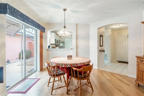 Casa en venta en The Villages, Florida, 2 dormitorios, 104.79 m2 № 2259273 - foto 10