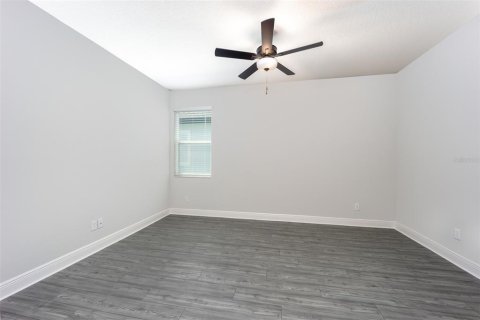 House in Lake Alfred, Florida 4 bedrooms, 171.96 sq.m. № 2122096 - photo 9