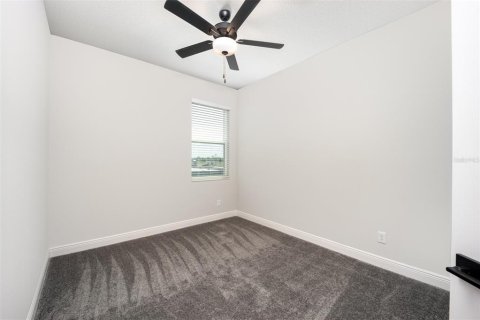 House in Lake Alfred, Florida 4 bedrooms, 171.96 sq.m. № 2122096 - photo 14