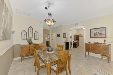 House in Venice, Florida 2 bedrooms, 178 sq.m. № 1884378 - photo 9