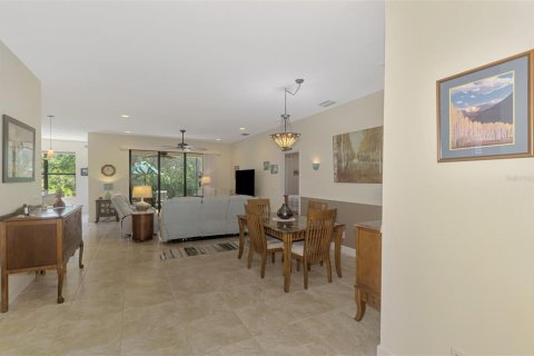 House in Venice, Florida 2 bedrooms, 178 sq.m. № 1884378 - photo 6