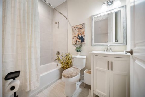 Condominio en venta en Sarasota, Florida, 2 dormitorios, 93.92 m2 № 1772988 - foto 26