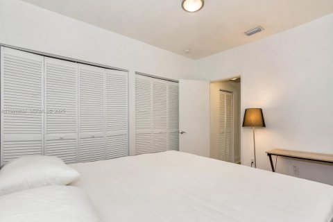 Купить кондоминиум в Майами-Бич, Флорида 1 спальня, 68.47м2, № 1987222 - фото 16