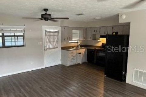 Duplex in Belleview, Florida 4 bedrooms, 161.84 sq.m. № 2232009 - photo 2