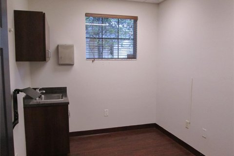 Propiedad comercial en alquiler en Leesburg, Florida, 418.06 m2 № 1670843 - foto 14
