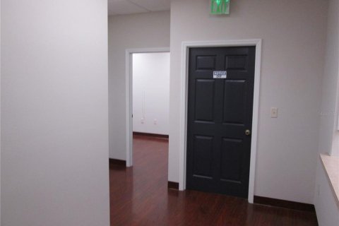 Propiedad comercial en alquiler en Leesburg, Florida, 418.06 m2 № 1670843 - foto 16