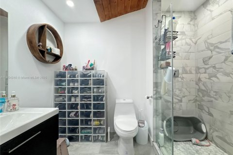 Casa en venta en Miami, Florida, 4 dormitorios, 153.1 m2 № 1874763 - foto 14