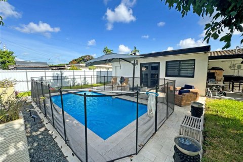 Casa en venta en Miami, Florida, 4 dormitorios, 153.1 m2 № 1874763 - foto 5