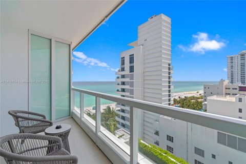 Condominio en venta en Miami Beach, Florida, 49.98 m2 № 1972668 - foto 4