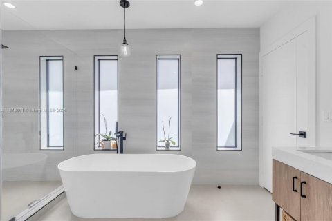 Villa ou maison à vendre à Miami, Floride: 4 chambres, 248.14 m2 № 1920686 - photo 22