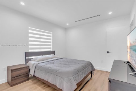 Villa ou maison à vendre à Miami, Floride: 4 chambres, 248.14 m2 № 1920686 - photo 28