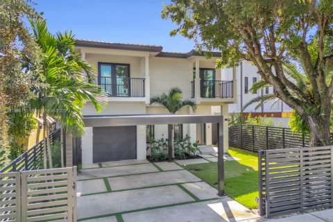 Villa ou maison à vendre à Miami, Floride: 4 chambres, 248.14 m2 № 1920686 - photo 1