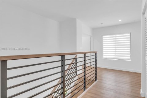 Villa ou maison à vendre à Miami, Floride: 4 chambres, 248.14 m2 № 1920686 - photo 18