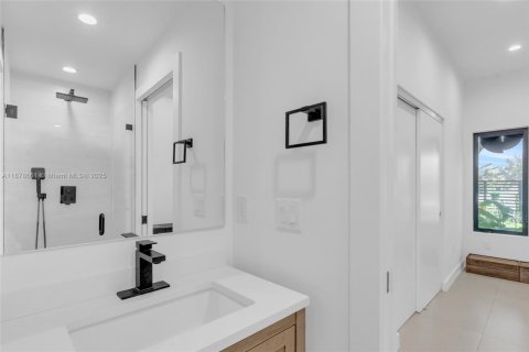 Villa ou maison à vendre à Miami, Floride: 4 chambres, 248.14 m2 № 1920686 - photo 14