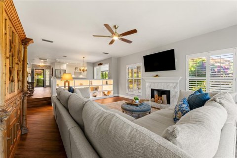 House in Sarasota, Florida 3 bedrooms, 162.02 sq.m. № 2430565 - photo 4