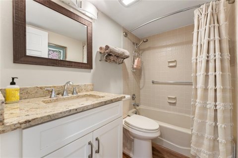 House in Sarasota, Florida 3 bedrooms, 162.02 sq.m. № 2430565 - photo 20