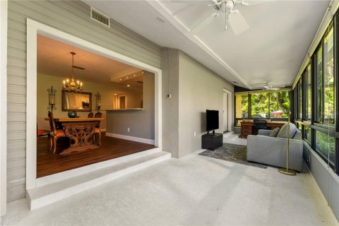 House in Sarasota, Florida 3 bedrooms, 162.02 sq.m. № 2430565 - photo 9