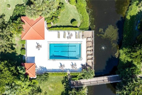 House in Sarasota, Florida 3 bedrooms, 162.02 sq.m. № 2430565 - photo 26