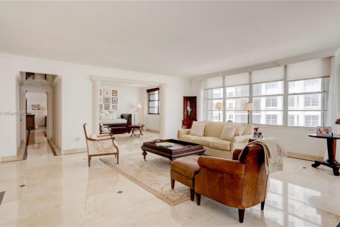 Copropriété à vendre à Miami Beach, Floride: 2 chambres, 179.77 m2 № 1927440 - photo 10