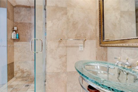 Copropriété à vendre à Miami Beach, Floride: 2 chambres, 179.77 m2 № 1927440 - photo 20