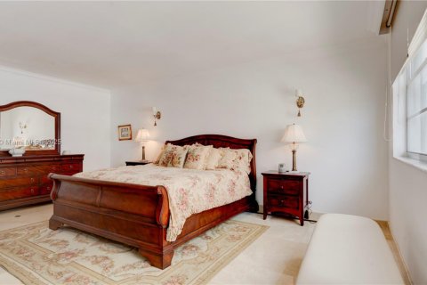 Copropriété à vendre à Miami Beach, Floride: 2 chambres, 179.77 m2 № 1927440 - photo 22