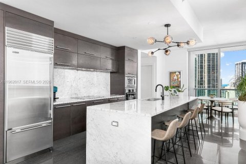 Купить кондоминиум в Майами, Флорида 4 комнаты, 114.92м2, № 2028318 - фото 3