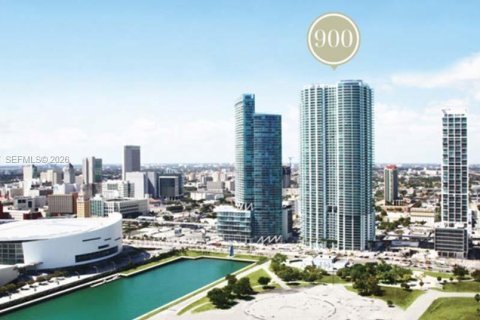 Кондоминиум с 4 комнатами в Майами, Флорида № 2028318