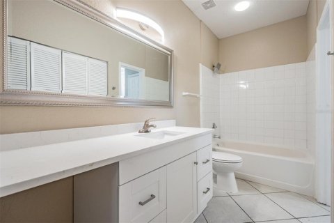 Condo in Tampa, Florida, 1 bedroom  № 1424653 - photo 20
