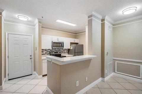 Condo in Tampa, Florida, 1 bedroom  № 1424653 - photo 8