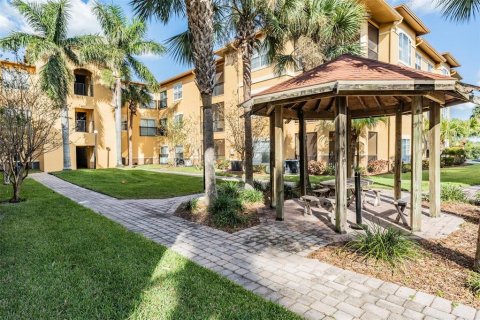 Condo in Tampa, Florida, 1 bedroom  № 1424653 - photo 24
