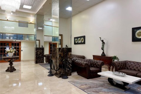 Condo in Sunny Isles Beach, Florida, 2 bedrooms  № 2067582 - photo 14