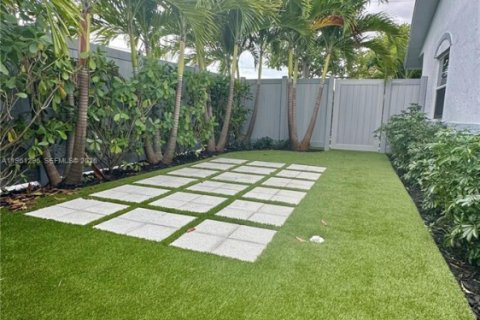 Apartment in Fort Lauderdale, Florida 1 bedroom, 70.61 sq.m. № 2022150 - photo 7