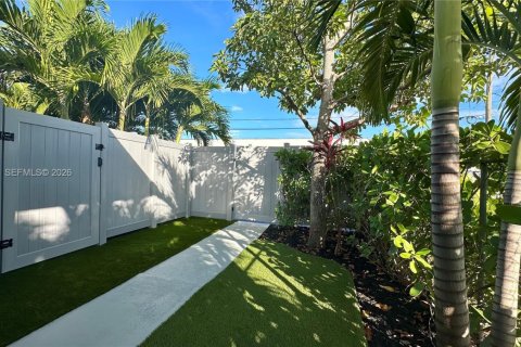 Apartment in Fort Lauderdale, Florida 1 bedroom, 70.61 sq.m. № 2022150 - photo 3