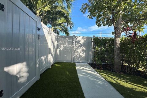 Apartment in Fort Lauderdale, Florida 1 bedroom, 70.61 sq.m. № 2022150 - photo 4