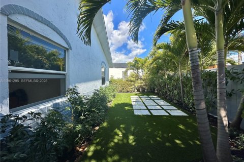 Apartment in Fort Lauderdale, Florida 1 bedroom, 70.61 sq.m. № 2022150 - photo 29